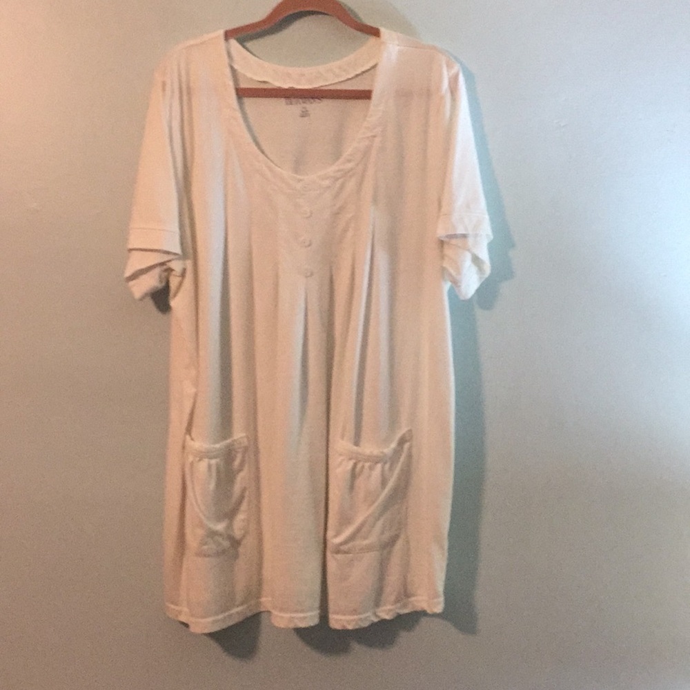 Roaman’s S/S white tunic, size 3x